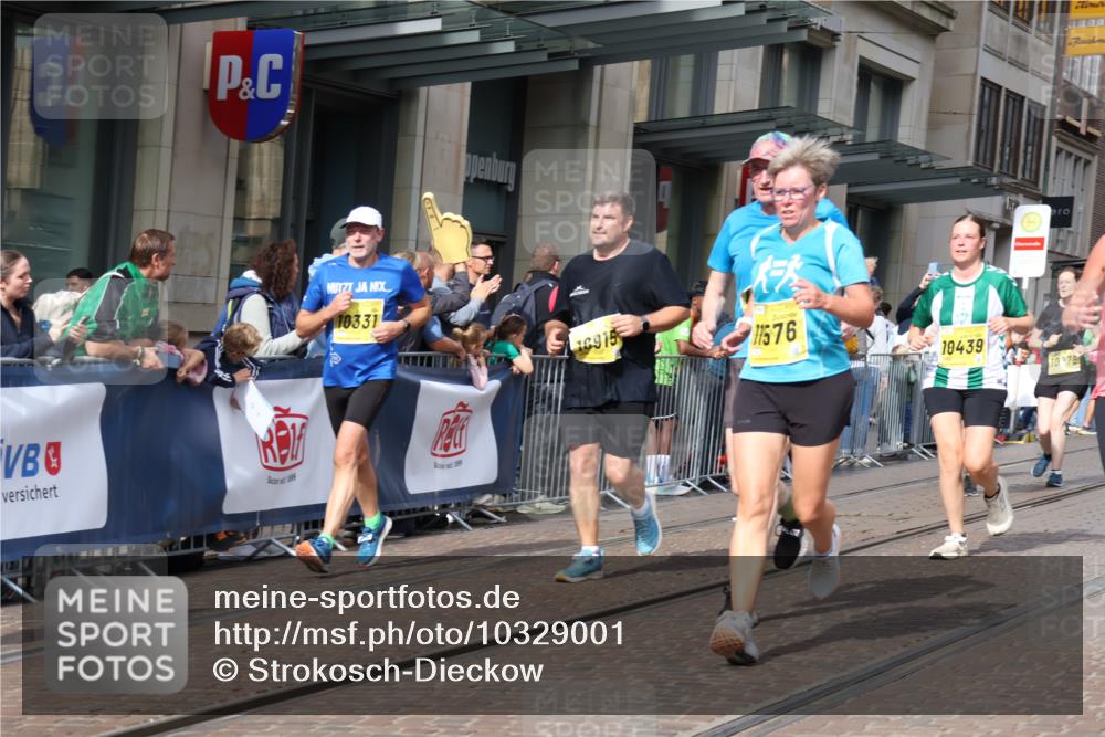 13.09.2026 - 21. swb-Marathon Bremen Strokosch-Dieckow http://msf.ph/oto/10329001 13.09.2026 11:02:07 Ziel 10153, 10154, 10173, 10273, 10274, 10278, 10331, 10338, 10439, 10738, 10885, 10915, 10943, 11137, 11249, 11505, 11508, 11526, 11554, 11576, 11662, 11853, 11886, 11890, 11945, 12042, 12094, 12134, 12135, 12169, 12252, 12489, 10257, 10409, 10444, 10473, 10500, 10617, 10636, 10803, 10817, 10924, 11115, 11268, 11369, 11412, 11413, 11436, 11811, 11859, 12016, 12094, 12095, 12135, 12145, 12360, 12379, 12412, 12437, 12466, 12506 meine-sportfotos.de