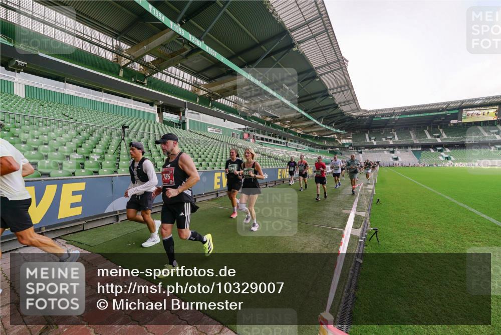 13.09.2026 - 21. swb-Marathon Bremen Michael Burmester http://msf.ph/oto/10329007 13.09.2026 13:35:22 Laufen im Stadion 170, 193, 368, 462, 496, 657, 679, 709, 916, 1015, 1026, 1048, 1280, 1321, 1396, 1432, 1444, 1553, 1560, 1607, 1703, 1726, 1772, 1784, 1827, 1965, 1974, 1977, 1992, 2335, 2338, 2451, 2511, 2578, 2650, 2688, 2735, 2789, 2791, 2894, 2933, 3090, 3161, 3179, 3191, 3345, 3406, 3463, 3472, 3547, 3555, 3588, 3660, 3708, 3709, 3720, 3801, 3904, 3914, 4014, 4145, 4200, 4290, 4500, 4546, 4561, 4880, 4967, 5000, 5151, 5332, 5818 meine-sportfotos.de