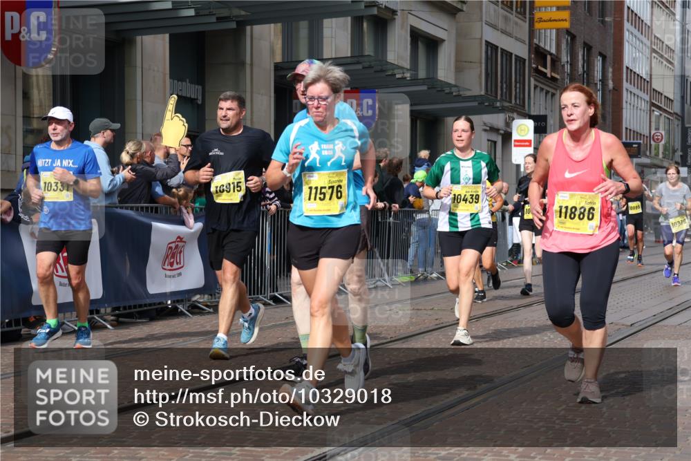 13.09.2026 - 21. swb-Marathon Bremen Strokosch-Dieckow http://msf.ph/oto/10329018 13.09.2026 11:02:07 Ziel 10153, 10154, 10173, 10273, 10274, 10278, 10331, 10338, 10439, 10738, 10885, 10915, 10943, 11137, 11249, 11505, 11508, 11526, 11554, 11576, 11662, 11853, 11886, 11890, 11945, 12042, 12094, 12134, 12135, 12169, 12252, 12489, 10257, 10409, 10444, 10473, 10500, 10617, 10636, 10803, 10817, 10924, 11115, 11268, 11369, 11412, 11413, 11436, 11811, 11859, 12016, 12094, 12095, 12135, 12145, 12360, 12379, 12412, 12437, 12466, 12506 meine-sportfotos.de