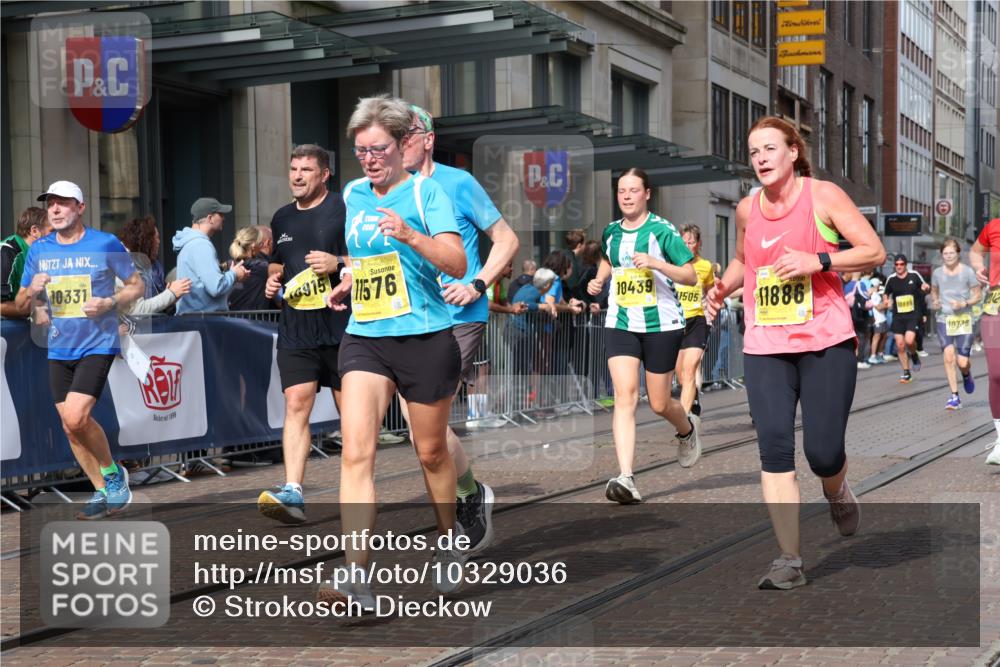 13.09.2026 - 21. swb-Marathon Bremen Strokosch-Dieckow http://msf.ph/oto/10329036 13.09.2026 11:02:07 Ziel 10153, 10154, 10173, 10273, 10274, 10278, 10331, 10338, 10439, 10738, 10885, 10915, 10943, 11137, 11249, 11505, 11508, 11526, 11554, 11576, 11662, 11853, 11886, 11890, 11945, 12042, 12094, 12134, 12135, 12169, 12252, 12489, 10257, 10409, 10444, 10473, 10500, 10617, 10636, 10803, 10817, 10924, 11115, 11268, 11369, 11412, 11413, 11436, 11811, 11859, 12016, 12094, 12095, 12135, 12145, 12360, 12379, 12412, 12437, 12466, 12506 meine-sportfotos.de