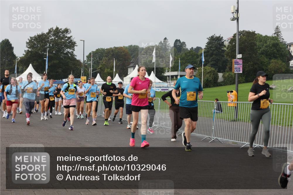 13.09.2026 - Kiel Lauf Andreas Tolksdorf http://msf.ph/oto/10329046 13.09.2026 09:30:14 Kiellinie 8041, 8044, 2748, 8115 meine-sportfotos.de