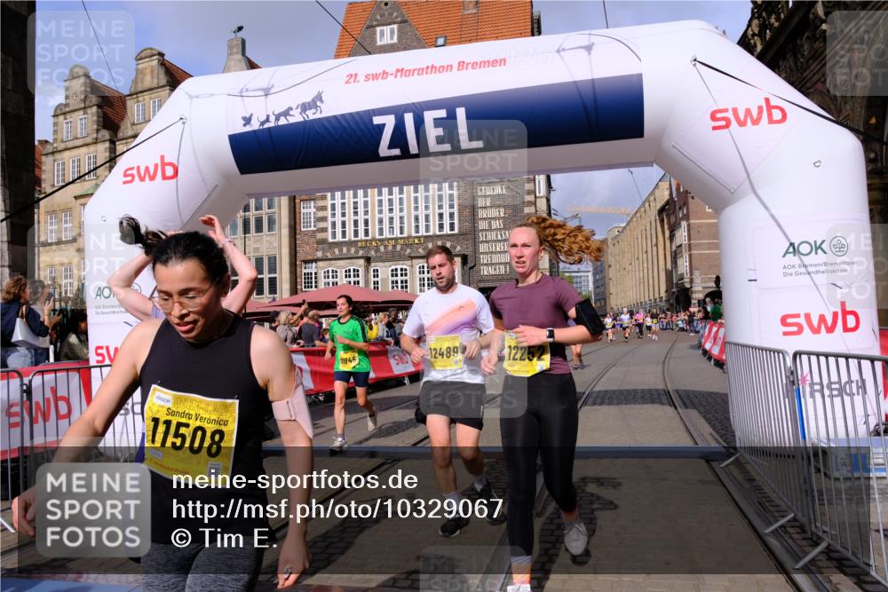 13.09.2026 - 21. swb-Marathon Bremen Tim E. http://msf.ph/oto/10329067 13.09.2026 11:02:50 Ziel 10154, 10273, 10274, 10278, 10338, 10738, 10885, 11137, 11261, 11505, 11508, 11526, 11554, 11662, 11890, 11945, 12154, 12169, 12252, 12429, 12451, 12489 meine-sportfotos.de