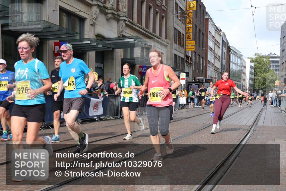13.09.2026 - 21. swb-Marathon Bremen Strokosch-Dieckow http://msf.ph/oto/10329076 13.09.2026 11:02:08 Ziel 10153, 10154, 10173, 10273, 10274, 10278, 10331, 10338, 10439, 10738, 10885, 10915, 10943, 11137, 11249, 11261, 11505, 11508, 11526, 11554, 11576, 11662, 11853, 11886, 11890, 11945, 12042, 12134, 12169, 12252, 12429, 12489, 10257, 10409, 10444, 10473, 10500, 10617, 10636, 10803, 10817, 10924, 11115, 11268, 11369, 11412, 11413, 11436, 11576, 11811, 11859, 12016, 12094, 12095, 12134, 12135, 12145, 12360, 12379, 12412, 12437, 12466, 12506 meine-sportfotos.de