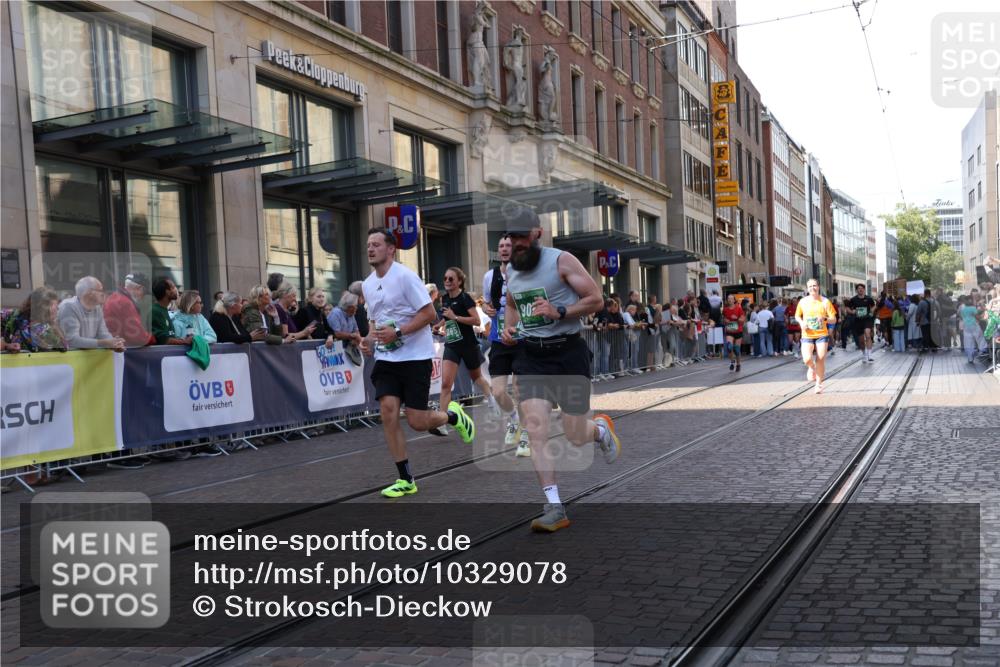 13.09.2026 - 21. swb-Marathon Bremen Strokosch-Dieckow http://msf.ph/oto/10329078 13.09.2026 13:21:28 Ziel 141, 572, 1130, 1209, 1254, 2088, 2397, 2570, 3290, 3338, 3435, 3695, 3774, 3930, 3934, 4581, 4735, 5193, 5542, 6865, 6976, 7098, 7176, 8384, 8438, 8947, 9048, 9059, 9421, 10120, 13145, 226, 2904, 2979, 3120, 3202, 3534, 3655, 4165, 4234, 4445, 4484, 4519, 4734, 6357, 6862, 8184, 8270, 8323, 8408, 8730, 8791, 8923, 9048, 9267, 9268, 9514, 9722, 9900 meine-sportfotos.de