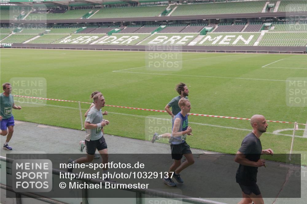 13.09.2026 - 21. swb-Marathon Bremen Michael Burmester http://msf.ph/oto/10329137 13.09.2026 12:59:36 Laufen im Stadion 135, 141, 148, 191, 226, 232, 260, 342, 511, 651, 745, 972, 1080, 1166, 1209, 1281, 1368, 1493, 1494, 1516, 1642, 1650, 1861, 1931, 1935, 1963, 2088, 2210, 2289, 2293, 2306, 2322, 2343, 2367, 2425, 2481, 2517, 2570, 2577, 2686, 2771, 2806, 2807, 2827, 2885, 2899, 2914, 2953, 2961, 2979, 3015, 3021, 3076, 3098, 3105, 3120, 3124, 3145, 3148, 3190, 3233, 3273, 3338, 3354, 3435, 3480, 3516, 3531, 3560, 3652, 3729, 3855, 3861, 3930, 3933, 3934, 205 meine-sportfotos.de