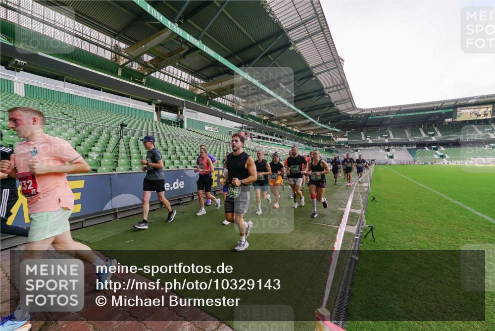 13.09.2026 - 21. swb-Marathon Bremen Michael Burmester http://msf.ph/oto/10329143 13.09.2026 13:35:36 Laufen im Stadion 170, 193, 368, 462, 491, 496, 657, 679, 916, 1015, 1026, 1280, 1321, 1396, 1432, 1553, 1560, 1607, 1703, 1726, 1772, 1784, 1887, 1934, 1965, 1974, 1977, 1992, 2335, 2338, 2451, 2578, 2650, 2688, 2789, 2791, 2894, 2933, 3090, 3161, 3169, 3178, 3179, 3191, 3406, 3463, 3472, 3498, 3547, 3555, 3573, 3588, 3660, 3708, 3709, 3720, 3801, 3839, 3904, 3914, 4014, 4145, 4200, 4290, 4464, 4500, 4546, 4561, 4880, 4967, 5000, 5034, 5151, 5332, 5818 meine-sportfotos.de