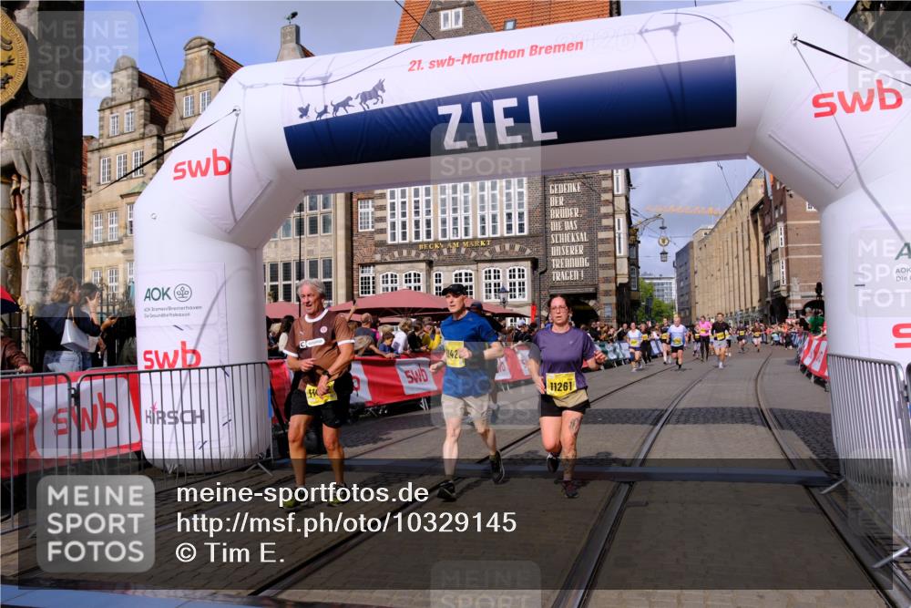 13.09.2026 - 21. swb-Marathon Bremen Tim E. http://msf.ph/oto/10329145 13.09.2026 11:02:54 Ziel 10190, 10945, 10985, 11096, 11137, 11261, 11508, 11526, 11554, 11662, 11701, 11776, 11890, 11945, 12154, 12169, 12252, 12429, 12451, 12489 meine-sportfotos.de