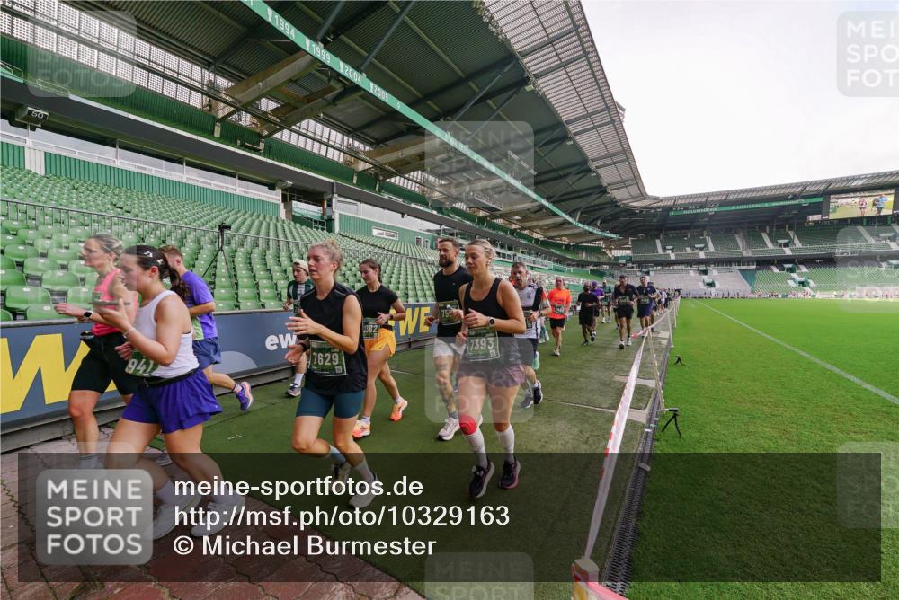 13.09.2026 - 21. swb-Marathon Bremen Michael Burmester http://msf.ph/oto/10329163 13.09.2026 13:35:37 Laufen im Stadion 170, 193, 368, 462, 491, 496, 657, 679, 916, 1015, 1026, 1280, 1321, 1396, 1432, 1553, 1560, 1607, 1703, 1726, 1772, 1784, 1887, 1934, 1965, 1974, 1977, 1992, 2335, 2338, 2451, 2578, 2650, 2688, 2789, 2791, 2894, 2933, 3090, 3161, 3169, 3178, 3179, 3191, 3406, 3463, 3472, 3498, 3547, 3555, 3573, 3588, 3640, 3660, 3708, 3709, 3720, 3801, 3839, 3904, 3914, 4014, 4145, 4200, 4290, 4464, 4500, 4546, 4561, 4880, 4967, 5000, 5034, 5151, 5332, 5818 meine-sportfotos.de