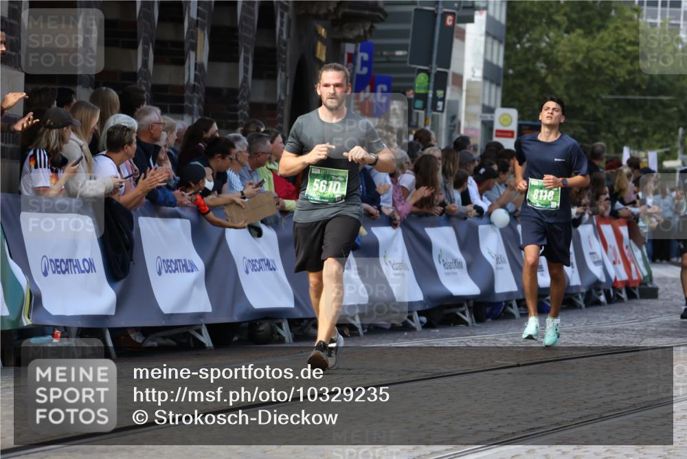 13.09.2026 - 21. swb-Marathon Bremen Strokosch-Dieckow http://msf.ph/oto/10329235 13.09.2026 13:13:56 Ziel 779, 2360, 2401, 2767, 2882, 3413, 6407, 7493, 7707, 8477, 8568, 8840, 8963, 9442, 9884, 13099, 235, 1433, 1613, 2701, 2824, 5593, 5610, 6145, 7029, 7435, 7963, 8118, 8886, 9426, 10105 meine-sportfotos.de