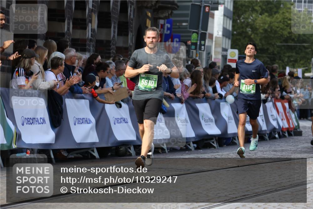 13.09.2026 - 21. swb-Marathon Bremen Strokosch-Dieckow http://msf.ph/oto/10329247 13.09.2026 13:13:56 Ziel 779, 2360, 2401, 2767, 2882, 3413, 6407, 7493, 7707, 8477, 8568, 8840, 8963, 9442, 9884, 13099, 235, 1433, 1613, 2701, 2824, 5593, 5610, 6145, 7029, 7435, 7963, 8118, 8886, 9426, 10105 meine-sportfotos.de