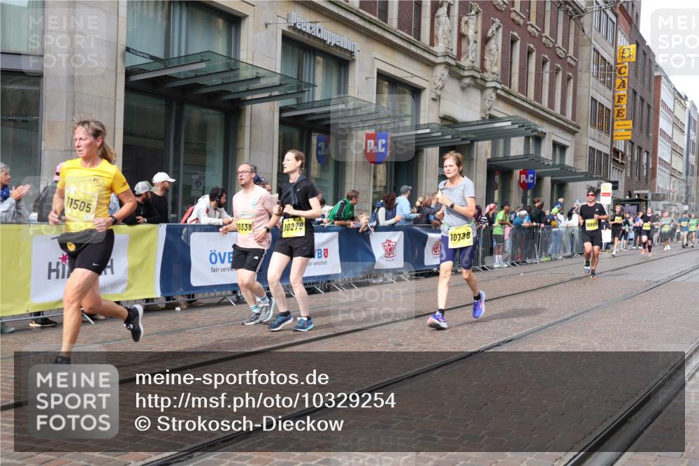 13.09.2026 - 21. swb-Marathon Bremen Strokosch-Dieckow http://msf.ph/oto/10329254 13.09.2026 11:02:13 Ziel 10153, 10154, 10273, 10274, 10278, 10338, 10738, 10885, 10915, 10943, 11137, 11261, 11505, 11508, 11526, 11554, 11662, 11853, 11886, 11890, 11945, 12154, 12169, 12252, 12429, 12451, 12489, 10173, 10257, 10331, 10409, 10439, 10444, 10473, 10500, 10617, 10636, 10803, 10817, 10924, 10943, 11115, 11249, 11268, 11436, 11576, 11811, 11859, 12016, 12042, 12094, 12095, 12134, 12135, 12145, 12360, 12412, 12437, 12506 meine-sportfotos.de