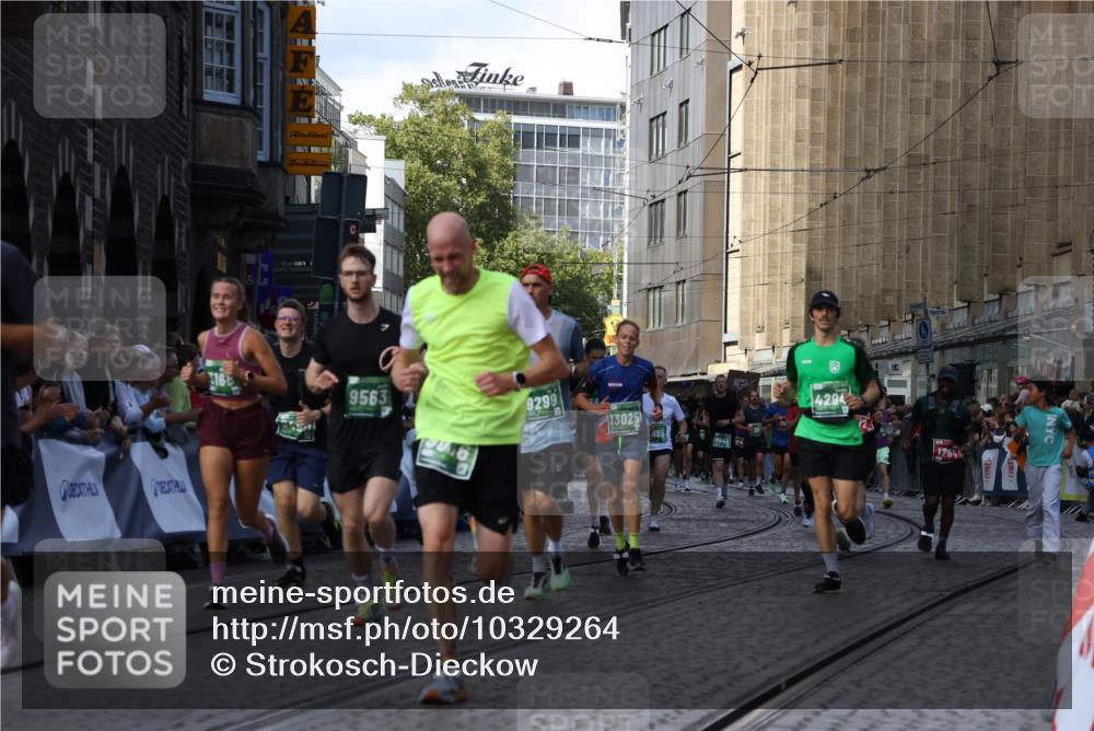 13.09.2026 - 21. swb-Marathon Bremen Strokosch-Dieckow http://msf.ph/oto/10329264 13.09.2026 13:25:15 Ziel 972, 1264, 2761, 3015, 4091, 4113, 4198, 4262, 4507, 4973, 5664, 6079, 6360, 6544, 6807, 6943, 7409, 7854, 8853, 9152, 10103, 260, 1119, 1650, 1658, 2046, 3168, 3187, 4294, 5814, 6113, 6380, 7252, 8357, 8695, 8769, 9299, 9460, 9468, 9563, 13025 meine-sportfotos.de