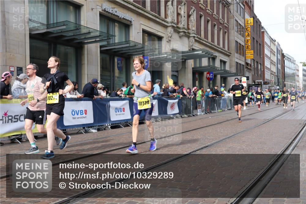 13.09.2026 - 21. swb-Marathon Bremen Strokosch-Dieckow http://msf.ph/oto/10329289 13.09.2026 11:02:13 Ziel 10153, 10154, 10273, 10274, 10278, 10338, 10738, 10885, 10915, 10943, 11137, 11261, 11505, 11508, 11526, 11554, 11662, 11853, 11886, 11890, 11945, 12154, 12169, 12252, 12429, 12451, 12489, 10173, 10257, 10331, 10409, 10439, 10444, 10473, 10500, 10617, 10636, 10803, 10817, 10924, 10943, 11115, 11249, 11268, 11436, 11576, 11811, 11859, 12016, 12042, 12094, 12095, 12134, 12135, 12145, 12360, 12412, 12437, 12506 meine-sportfotos.de