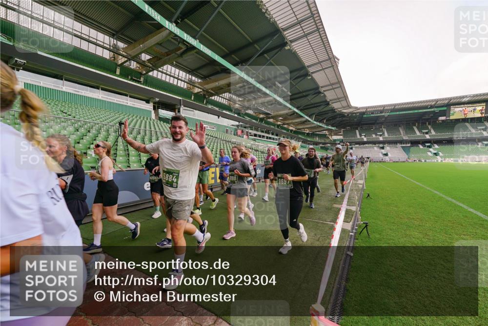 13.09.2026 - 21. swb-Marathon Bremen Michael Burmester http://msf.ph/oto/10329304 13.09.2026 13:35:49 Laufen im Stadion 170, 193, 368, 462, 491, 496, 657, 1015, 1280, 1321, 1396, 1432, 1553, 1560, 1607, 1726, 1772, 1784, 1887, 1934, 1965, 1974, 1977, 1992, 2335, 2338, 2578, 2650, 2688, 2789, 2791, 2894, 2933, 3090, 3161, 3169, 3178, 3179, 3191, 3406, 3408, 3463, 3472, 3498, 3547, 3555, 3570, 3573, 3588, 3640, 3660, 3801, 3839, 3904, 3914, 3985, 4014, 4145, 4200, 4290, 4464, 4500, 4546, 4561, 4801, 4880, 4967, 5000, 5034, 5151, 5332, 5461, 5818 meine-sportfotos.de