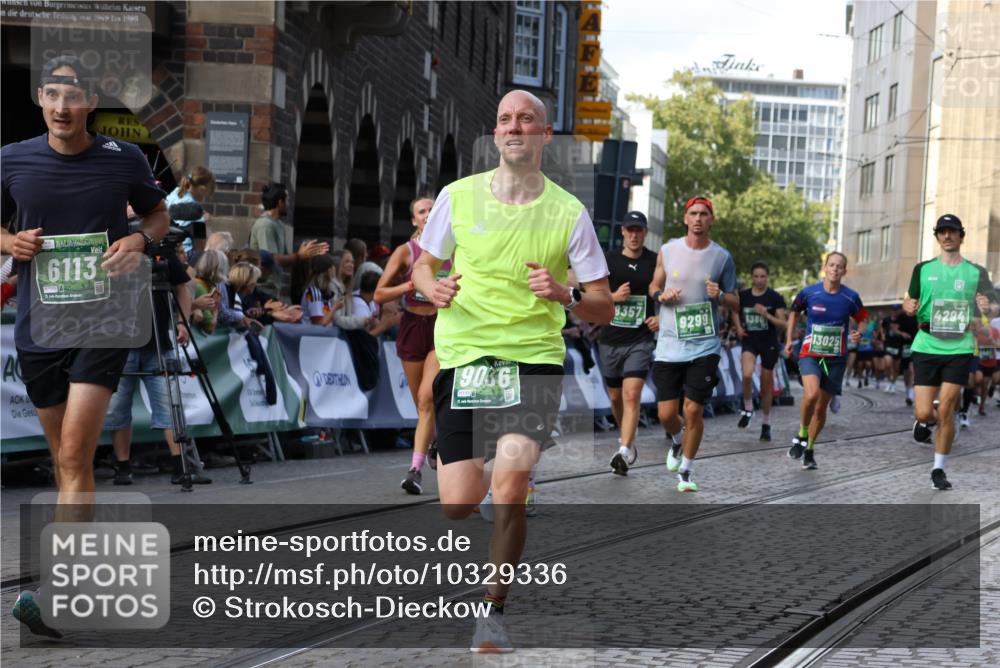 13.09.2026 - 21. swb-Marathon Bremen Strokosch-Dieckow http://msf.ph/oto/10329336 13.09.2026 13:25:16 Ziel 972, 1080, 1264, 2322, 2761, 3015, 4091, 4113, 4198, 4262, 4507, 4918, 4973, 5664, 6079, 6360, 6544, 6807, 6943, 7409, 7854, 8245, 8853, 9152, 10103, 209, 260, 1650, 1658, 2046, 3168, 4294, 5755, 5814, 6113, 6380, 7252, 8357, 8695, 8769, 9299, 9460, 9468, 9563, 13025 meine-sportfotos.de