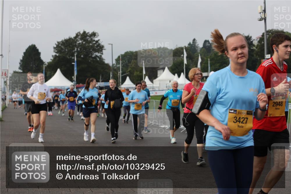 13.09.2026 - Kiel Lauf Andreas Tolksdorf http://msf.ph/oto/10329425 13.09.2026 09:30:42 Kiellinie 86, 4277, 3427, 38, 2948 meine-sportfotos.de