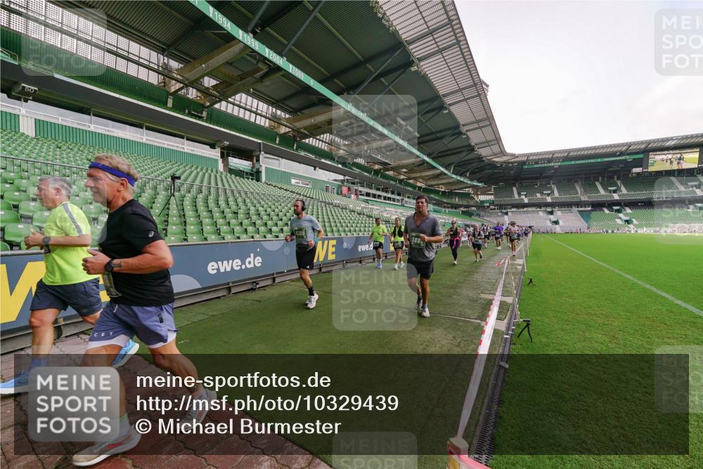 13.09.2026 - 21. swb-Marathon Bremen Michael Burmester http://msf.ph/oto/10329439 13.09.2026 13:36:04 Laufen im Stadion 170, 193, 368, 462, 491, 496, 590, 657, 799, 1015, 1135, 1280, 1321, 1396, 1432, 1620, 1726, 1762, 1784, 1887, 1934, 1965, 1974, 1977, 1992, 2227, 2335, 2578, 2639, 2650, 2688, 2789, 2894, 2933, 3090, 3161, 3169, 3178, 3179, 3191, 3299, 3303, 3406, 3408, 3463, 3472, 3498, 3555, 3570, 3573, 3588, 3640, 3731, 3779, 3801, 3839, 3904, 3914, 3985, 4145, 4200, 4290, 4464, 4500, 4546, 4561, 4801, 4880, 4967, 5000, 5034, 5182, 5332, 5461, 5679, 5818 meine-sportfotos.de