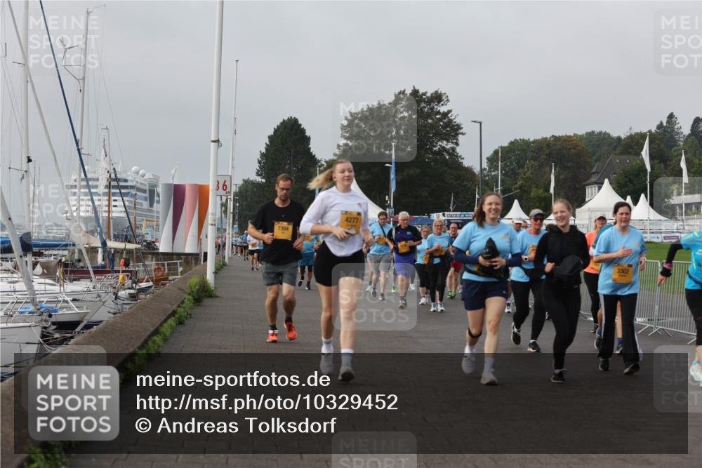 13.09.2026 - Kiel Lauf Andreas Tolksdorf http://msf.ph/oto/10329452 13.09.2026 09:30:43 Kiellinie 7394, 4277, 3302 meine-sportfotos.de