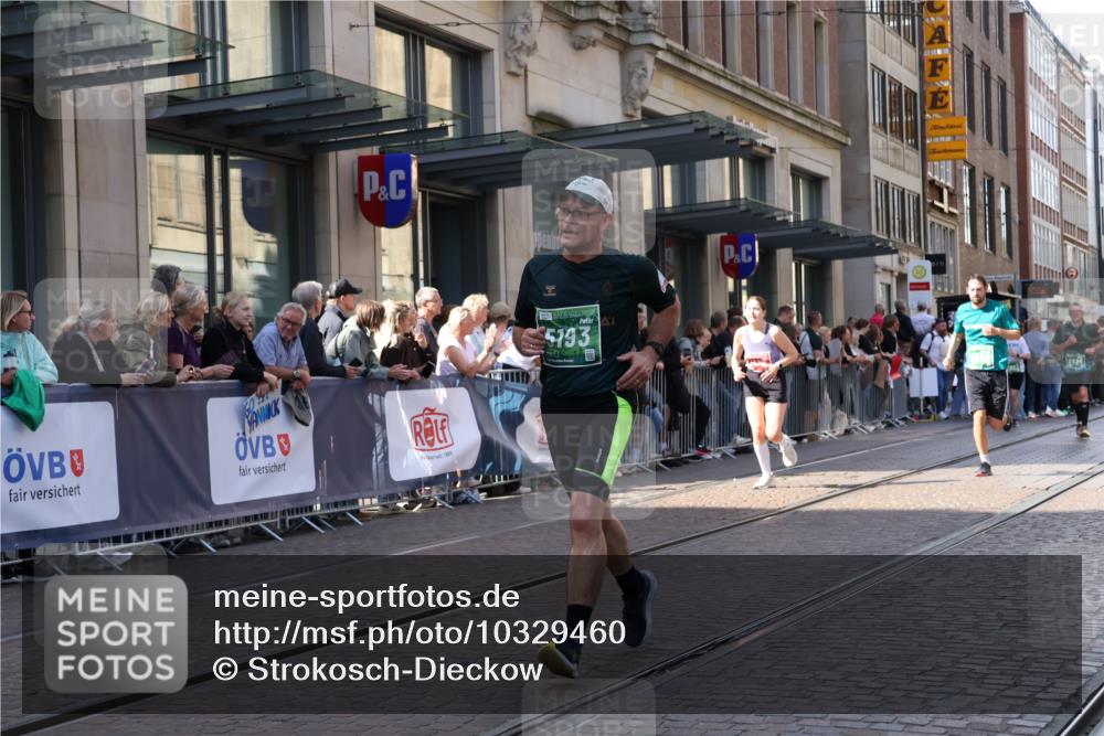 13.09.2026 - 21. swb-Marathon Bremen Strokosch-Dieckow http://msf.ph/oto/10329460 13.09.2026 13:21:40 Ziel 141, 148, 572, 1209, 1645, 2051, 3021, 3338, 3652, 3774, 3934, 4581, 4735, 5193, 6976, 7098, 8438, 8452, 8924, 8947, 9421, 9599, 9839, 10120, 1130, 1254, 2088, 2397, 2570, 2904, 3120, 3202, 3290, 3435, 3655, 3695, 3930, 4165, 4234, 4445, 4484, 4519, 5542, 6862, 6865, 7176, 8184, 8270, 8384, 8730, 8923, 9048, 9059, 9514, 9722, 9900, 13145 meine-sportfotos.de