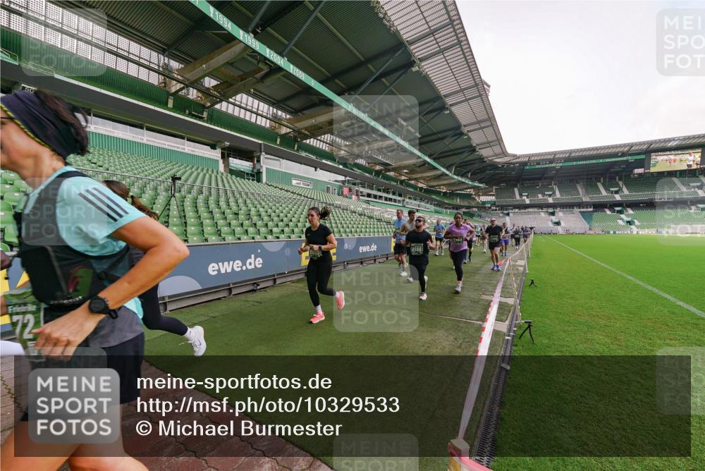 13.09.2026 - 21. swb-Marathon Bremen Michael Burmester http://msf.ph/oto/10329533 13.09.2026 13:36:15 Laufen im Stadion 444, 462, 491, 496, 590, 657, 799, 1015, 1132, 1135, 1279, 1280, 1321, 1396, 1432, 1620, 1726, 1762, 1887, 1934, 1951, 1965, 1974, 1977, 1992, 2078, 2227, 2335, 2578, 2639, 2650, 2688, 2789, 2842, 2894, 2933, 3090, 3161, 3169, 3178, 3179, 3191, 3299, 3303, 3406, 3408, 3463, 3472, 3498, 3555, 3570, 3573, 3588, 3640, 3731, 3779, 3801, 3839, 3904, 3985, 4084, 4145, 4200, 4210, 4290, 4464, 4500, 4546, 4561, 4801, 4880, 4967, 5000, 5034, 5182, 5332, 5461, 5679, 5818 meine-sportfotos.de