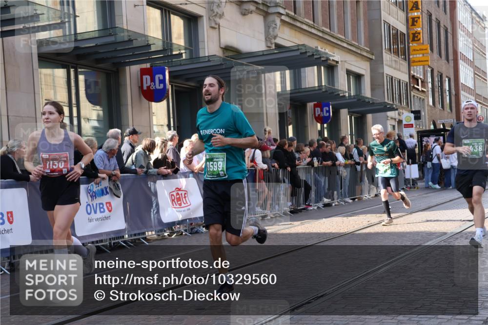 13.09.2026 - 21. swb-Marathon Bremen Strokosch-Dieckow http://msf.ph/oto/10329560 13.09.2026 13:21:43 Ziel 141, 148, 1209, 1601, 1645, 2051, 3021, 3338, 3652, 3774, 3934, 4581, 4735, 5193, 6976, 7098, 7625, 7917, 8438, 8452, 8924, 8947, 9599, 9839, 10120, 572, 1130, 1254, 2088, 2397, 2570, 2904, 3120, 3202, 3290, 3435, 3655, 3695, 3930, 3934, 4165, 4735, 5542, 6862, 6865, 7176, 8184, 8270, 8384, 8730, 8923, 9048, 9059, 9421, 9514, 9722, 13145 meine-sportfotos.de
