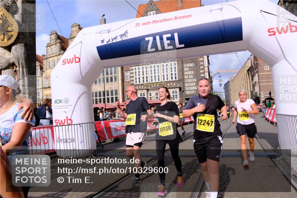 13.09.2026 - 21. swb-Marathon Bremen Tim E. http://msf.ph/oto/10329600 13.09.2026 11:03:08 Ziel 10190, 10296, 10633, 10731, 10783, 10945, 10954, 10955, 10985, 11096, 11107, 11313, 11564, 11697, 11701, 11719, 11730, 11776, 11785, 12071, 12154, 12247, 12448, 12451, 12465 meine-sportfotos.de
