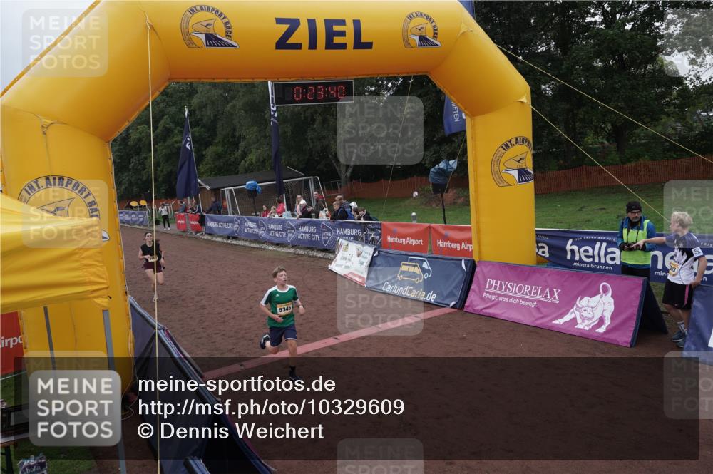13.09.2026 - Airport Race Dennis Weichert http://msf.ph/oto/10329609 13.09.2026 10:24:13 Ziel 4180, 5136, 5298, 5345, 5369 meine-sportfotos.de