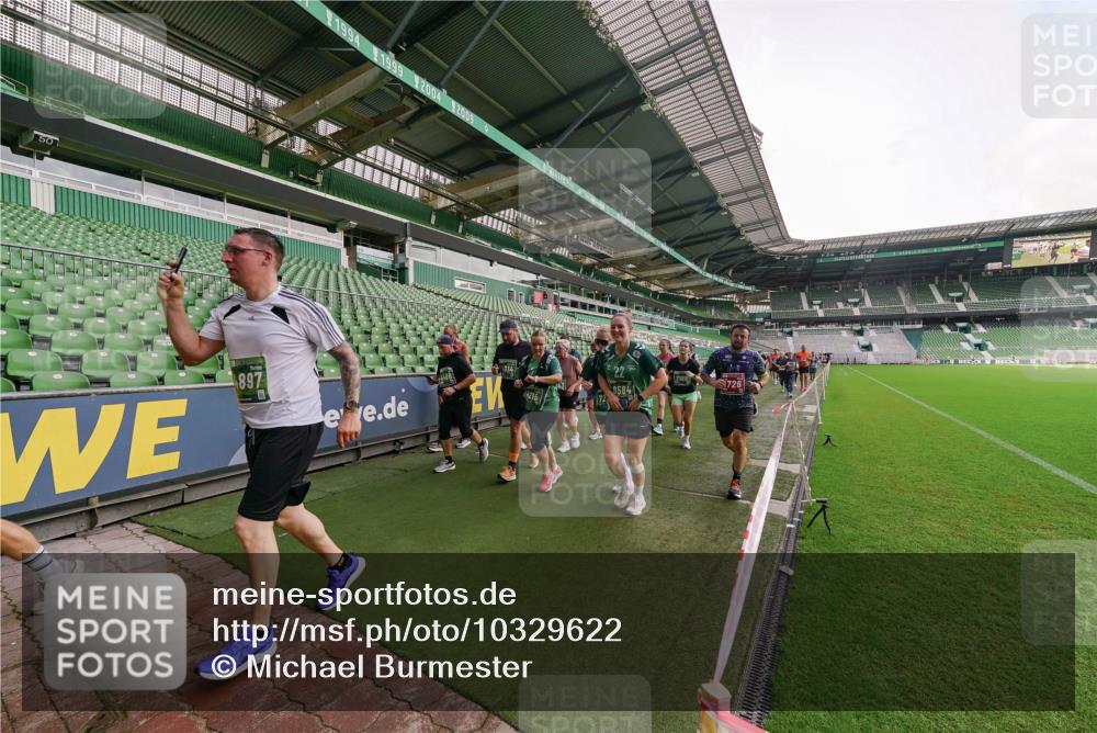 13.09.2026 - 21. swb-Marathon Bremen Michael Burmester http://msf.ph/oto/10329622 13.09.2026 13:36:26 Laufen im Stadion 444, 462, 491, 496, 590, 657, 799, 1015, 1132, 1135, 1279, 1396, 1432, 1620, 1726, 1762, 1887, 1934, 1951, 1965, 1974, 1977, 2078, 2227, 2335, 2578, 2639, 2650, 2688, 2789, 2842, 2892, 2894, 2933, 2939, 3090, 3161, 3169, 3178, 3299, 3303, 3406, 3408, 3463, 3472, 3498, 3555, 3570, 3573, 3588, 3640, 3731, 3779, 3801, 3839, 3985, 3992, 3993, 4084, 4145, 4200, 4210, 4290, 4464, 4538, 4546, 4801, 4880, 4967, 5000, 5034, 5182, 5332, 5461, 5679, 5818 meine-sportfotos.de