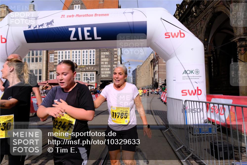 13.09.2026 - 21. swb-Marathon Bremen Tim E. http://msf.ph/oto/10329633 13.09.2026 11:03:09 Ziel 10190, 10296, 10633, 10731, 10783, 10945, 10954, 10955, 10985, 11096, 11107, 11313, 11564, 11697, 11701, 11719, 11730, 11776, 11785, 12071, 12247, 12448, 12451, 12465 meine-sportfotos.de