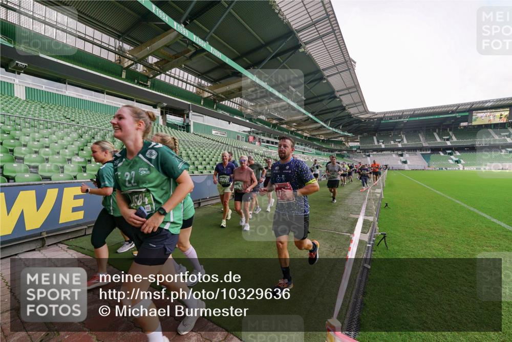 13.09.2026 - 21. swb-Marathon Bremen Michael Burmester http://msf.ph/oto/10329636 13.09.2026 13:36:28 Laufen im Stadion 444, 462, 491, 496, 590, 657, 799, 1015, 1132, 1135, 1279, 1432, 1620, 1726, 1762, 1887, 1934, 1951, 1965, 1974, 1977, 2078, 2227, 2335, 2578, 2639, 2650, 2688, 2789, 2842, 2892, 2894, 2933, 2939, 3090, 3161, 3169, 3178, 3299, 3303, 3406, 3408, 3463, 3472, 3498, 3555, 3570, 3573, 3588, 3640, 3731, 3779, 3801, 3839, 3985, 3992, 3993, 4084, 4145, 4200, 4210, 4290, 4464, 4538, 4546, 4801, 4880, 4967, 5000, 5034, 5182, 5332, 5461, 5679, 5818 meine-sportfotos.de