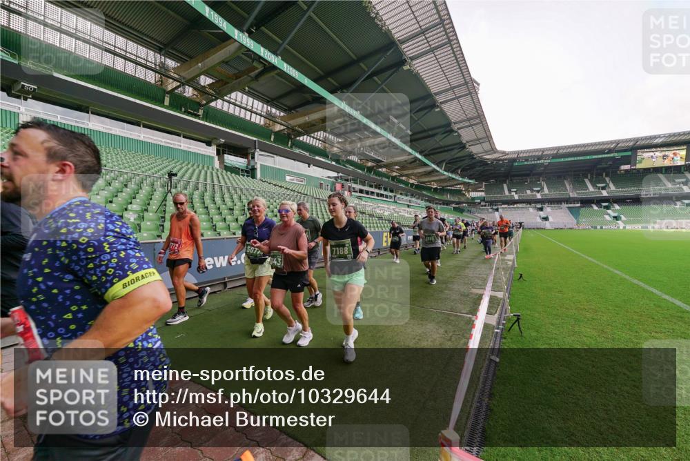 13.09.2026 - 21. swb-Marathon Bremen Michael Burmester http://msf.ph/oto/10329644 13.09.2026 13:36:28 Laufen im Stadion 444, 462, 491, 496, 590, 657, 799, 1015, 1132, 1135, 1279, 1432, 1620, 1726, 1762, 1887, 1934, 1951, 1965, 1974, 1977, 2078, 2227, 2335, 2578, 2639, 2650, 2688, 2789, 2842, 2892, 2894, 2933, 2939, 3090, 3161, 3169, 3178, 3299, 3303, 3406, 3408, 3463, 3472, 3498, 3555, 3570, 3573, 3588, 3640, 3731, 3779, 3801, 3839, 3985, 3992, 3993, 4084, 4145, 4200, 4210, 4290, 4464, 4538, 4546, 4801, 4880, 4967, 5000, 5034, 5182, 5332, 5461, 5679, 5818 meine-sportfotos.de