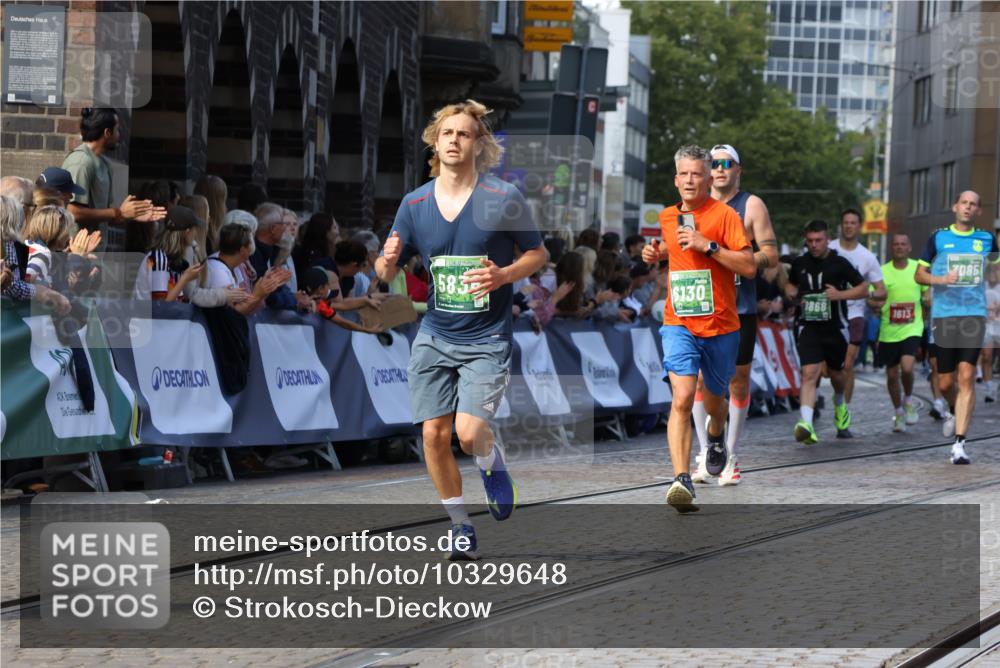 13.09.2026 - 21. swb-Marathon Bremen Strokosch-Dieckow http://msf.ph/oto/10329648 13.09.2026 13:14:22 Ziel 235, 524, 670, 1433, 1613, 2422, 2701, 2824, 3236, 5443, 5593, 5610, 6145, 7029, 7210, 7283, 7435, 7963, 8118, 8886, 9426, 9635, 10105, 199, 376, 1043, 1125, 1492, 1814, 3085, 3821, 3834, 4685, 5239, 5794, 5836, 6130, 6506, 7117, 7826, 8366, 8456, 9242, 9868 meine-sportfotos.de