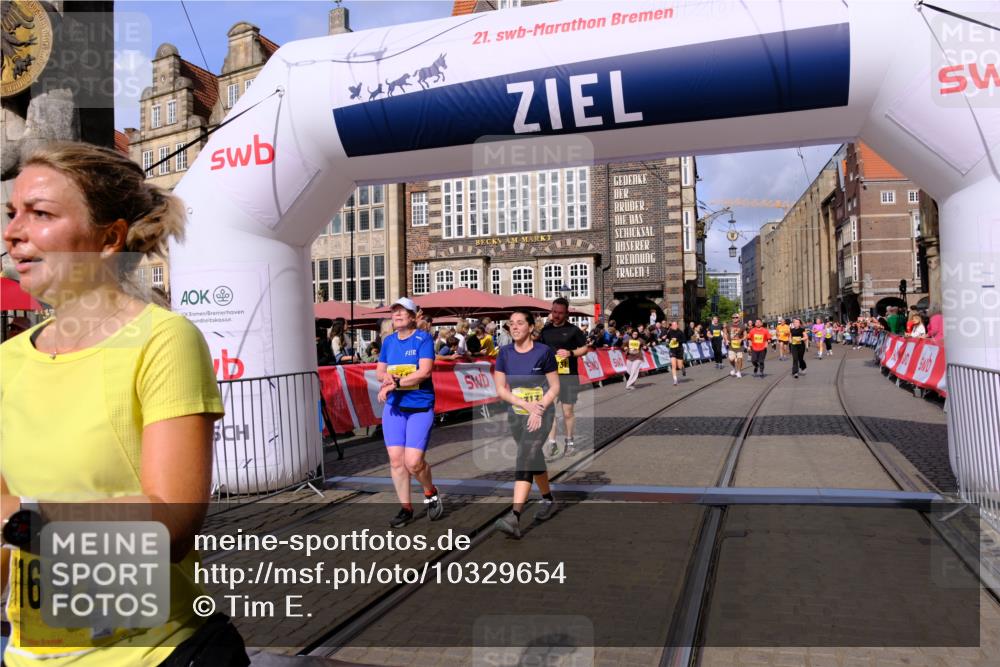13.09.2026 - 21. swb-Marathon Bremen Tim E. http://msf.ph/oto/10329654 13.09.2026 11:03:15 Ziel 10185, 10296, 10633, 10715, 10731, 10783, 10954, 10955, 11095, 11107, 11313, 11564, 11697, 11719, 11730, 11785, 12071, 12247, 12421, 12432, 12448, 12465, 12483 meine-sportfotos.de