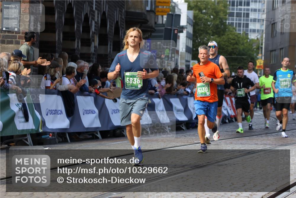 13.09.2026 - 21. swb-Marathon Bremen Strokosch-Dieckow http://msf.ph/oto/10329662 13.09.2026 13:14:22 Ziel 235, 524, 670, 1433, 1613, 2422, 2701, 2824, 3236, 5443, 5593, 5610, 6145, 7029, 7210, 7283, 7435, 7963, 8118, 8886, 9426, 9635, 10105, 199, 376, 1043, 1125, 1492, 1814, 3085, 3821, 3834, 4685, 5239, 5794, 5836, 6130, 6506, 7117, 7826, 8366, 8456, 9242, 9868 meine-sportfotos.de
