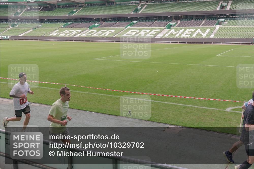 13.09.2026 - 21. swb-Marathon Bremen Michael Burmester http://msf.ph/oto/10329702 13.09.2026 13:00:27 Laufen im Stadion 135, 191, 226, 232, 242, 260, 318, 342, 440, 651, 687, 745, 972, 1080, 1166, 1209, 1368, 1493, 1494, 1516, 1650, 1861, 1935, 1963, 2088, 2210, 2289, 2293, 2306, 2322, 2370, 2409, 2427, 2481, 2485, 2490, 2517, 2560, 2561, 2570, 2627, 2658, 2686, 2700, 2708, 2781, 2806, 2827, 2899, 2906, 2914, 2953, 2961, 2967, 2979, 3015, 3076, 3105, 3124, 3145, 3168, 3173, 3190, 3273, 3354, 3375, 3385, 3480, 3516, 3524, 3531, 3642, 3652, 3729, 3774, 3855, 3856, 3861, 3930, 3934 meine-sportfotos.de
