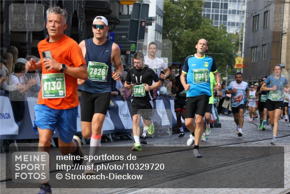 13.09.2026 - 21. swb-Marathon Bremen Strokosch-Dieckow http://msf.ph/oto/10329720 13.09.2026 13:14:24 Ziel 235, 670, 1433, 1613, 1998, 2084, 2701, 2824, 2922, 5593, 5610, 6145, 7029, 7435, 7963, 8118, 8886, 9426, 9635, 10105, 199, 376, 1043, 1125, 1492, 1814, 3085, 3821, 3834, 4685, 5239, 5794, 5836, 6130, 6506, 7117, 7782, 7826, 8366, 9242, 9868, 10016 meine-sportfotos.de