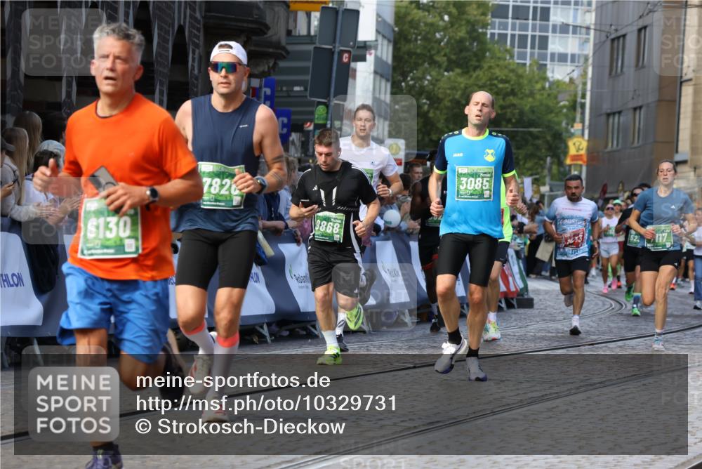13.09.2026 - 21. swb-Marathon Bremen Strokosch-Dieckow http://msf.ph/oto/10329731 13.09.2026 13:14:25 Ziel 235, 670, 1433, 1542, 1613, 1998, 2084, 2701, 2824, 2922, 5593, 5610, 6145, 7029, 7435, 7591, 7963, 8118, 8886, 8919, 9426, 9635, 10105, 199, 376, 1043, 1125, 1492, 1814, 2251, 2971, 3085, 3821, 3834, 4586, 4685, 5239, 5794, 6130, 6506, 7117, 7782, 7826, 8366, 9242, 9868, 10016 meine-sportfotos.de