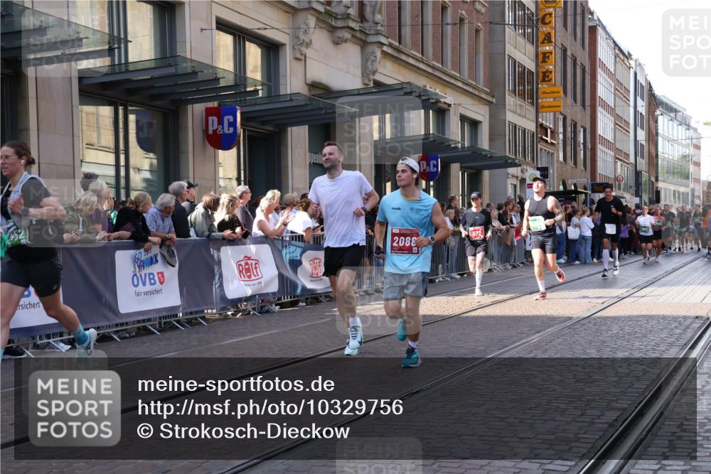 13.09.2026 - 21. swb-Marathon Bremen Strokosch-Dieckow http://msf.ph/oto/10329756 13.09.2026 13:21:50 Ziel 141, 148, 1209, 1601, 1645, 2051, 2499, 3021, 3652, 4204, 4211, 5193, 6621, 7625, 7917, 8438, 8447, 8452, 8574, 8924, 9599, 9668, 9839, 572, 1130, 1209, 1254, 2088, 2397, 2570, 3290, 3338, 3435, 3655, 3695, 3774, 3930, 3934, 4581, 4735, 5542, 6865, 6976, 7098, 7176, 8184, 8270, 8384, 8438, 8730, 8947, 9048, 9059, 9421, 10120, 13145 meine-sportfotos.de