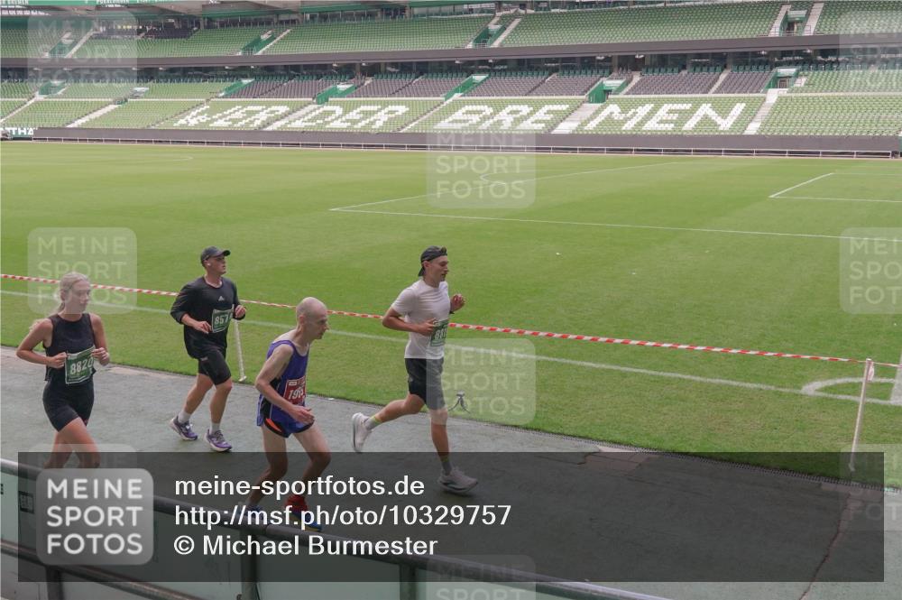 13.09.2026 - 21. swb-Marathon Bremen Michael Burmester http://msf.ph/oto/10329757 13.09.2026 13:00:36 Laufen im Stadion 135, 232, 242, 260, 282, 318, 342, 440, 651, 687, 745, 1080, 1166, 1209, 1368, 1448, 1493, 1494, 1516, 1582, 1650, 1861, 1935, 1963, 2088, 2289, 2293, 2306, 2322, 2370, 2409, 2427, 2481, 2485, 2490, 2491, 2517, 2560, 2561, 2570, 2627, 2658, 2686, 2700, 2708, 2781, 2806, 2899, 2906, 2914, 2953, 2961, 2967, 3015, 3076, 3105, 3124, 3145, 3168, 3173, 3190, 3273, 3354, 3372, 3375, 3385, 3480, 3524, 3526, 3531, 3642, 3652, 3729, 3774, 3855, 3856, 3861, 3930 meine-sportfotos.de