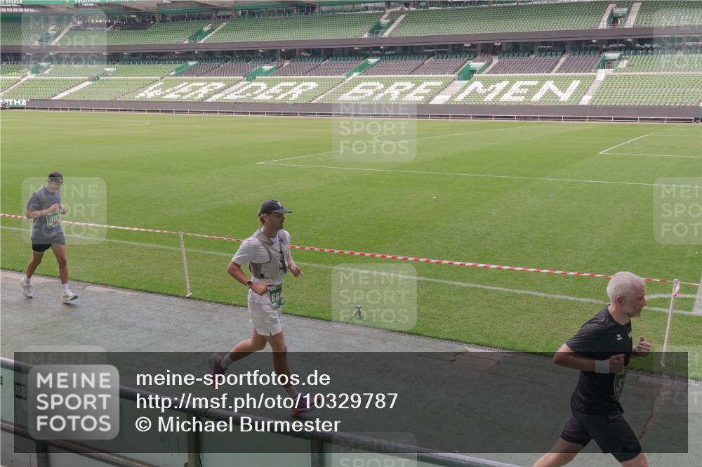 13.09.2026 - 21. swb-Marathon Bremen Michael Burmester http://msf.ph/oto/10329787 13.09.2026 13:00:39 Laufen im Stadion 135, 232, 242, 260, 282, 318, 342, 440, 651, 687, 745, 1080, 1166, 1209, 1368, 1448, 1493, 1494, 1516, 1582, 1650, 1861, 1935, 1963, 2088, 2289, 2293, 2306, 2322, 2370, 2409, 2427, 2481, 2485, 2490, 2491, 2517, 2560, 2561, 2570, 2627, 2658, 2686, 2700, 2708, 2781, 2806, 2899, 2906, 2914, 2953, 2961, 2967, 3015, 3076, 3105, 3124, 3145, 3168, 3173, 3190, 3273, 3354, 3372, 3374, 3375, 3385, 3480, 3524, 3526, 3531, 3642, 3652, 3729, 3774, 3855, 3856, 3861, 3930 meine-sportfotos.de