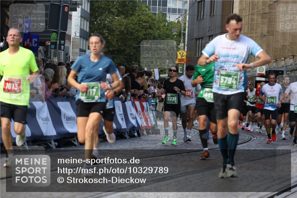 13.09.2026 - 21. swb-Marathon Bremen Strokosch-Dieckow http://msf.ph/oto/10329789 13.09.2026 13:14:27 Ziel 107, 235, 1433, 1542, 1613, 1998, 2043, 2084, 2701, 2824, 2922, 4728, 5593, 5610, 6145, 7029, 7435, 7591, 7963, 8118, 8886, 8919, 9426, 10105, 199, 376, 1043, 1492, 1814, 2251, 2971, 2997, 3012, 3085, 3821, 3834, 4586, 4685, 5239, 5794, 6506, 7117, 7782, 8366, 9242, 9868, 10016 meine-sportfotos.de