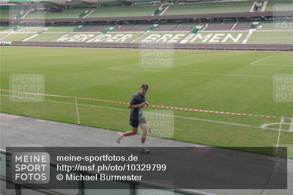 13.09.2026 - 21. swb-Marathon Bremen Michael Burmester http://msf.ph/oto/10329799 13.09.2026 13:00:40 Laufen im Stadion 135, 232, 242, 260, 282, 318, 342, 440, 651, 687, 745, 1080, 1166, 1209, 1368, 1448, 1493, 1494, 1516, 1582, 1650, 1861, 1935, 1963, 2088, 2289, 2293, 2306, 2322, 2370, 2409, 2427, 2481, 2485, 2490, 2491, 2517, 2560, 2561, 2570, 2627, 2658, 2686, 2700, 2708, 2781, 2806, 2899, 2906, 2914, 2953, 2961, 2967, 3015, 3076, 3105, 3124, 3145, 3168, 3173, 3190, 3273, 3354, 3372, 3374, 3375, 3385, 3480, 3524, 3526, 3531, 3642, 3652, 3729, 3774, 3855, 3856, 3861, 3930 meine-sportfotos.de