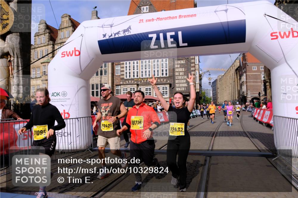 13.09.2026 - 21. swb-Marathon Bremen Tim E. http://msf.ph/oto/10329824 13.09.2026 11:03:21 Ziel 10185, 10195, 10528, 10531, 10598, 10715, 10727, 10731, 10959, 11070, 11095, 11313, 11493, 11676, 11697, 11836, 12214, 12421, 12432, 12448, 12465, 12483 meine-sportfotos.de
