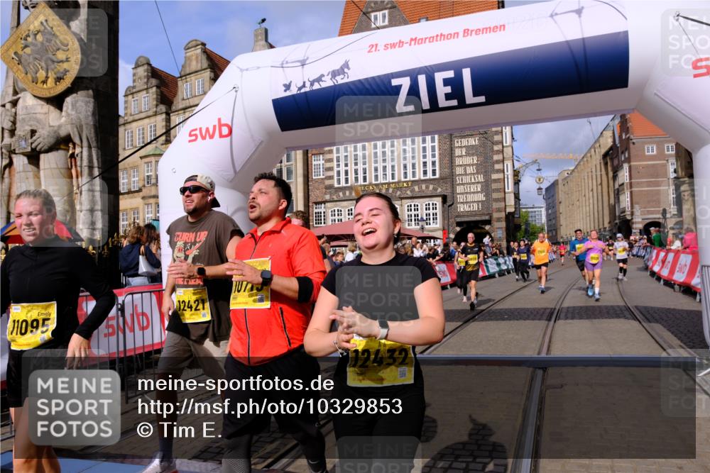 13.09.2026 - 21. swb-Marathon Bremen Tim E. http://msf.ph/oto/10329853 13.09.2026 11:03:21 Ziel 10185, 10195, 10528, 10531, 10598, 10715, 10727, 10731, 10959, 11070, 11095, 11313, 11493, 11676, 11697, 11836, 12214, 12421, 12432, 12448, 12465, 12483 meine-sportfotos.de