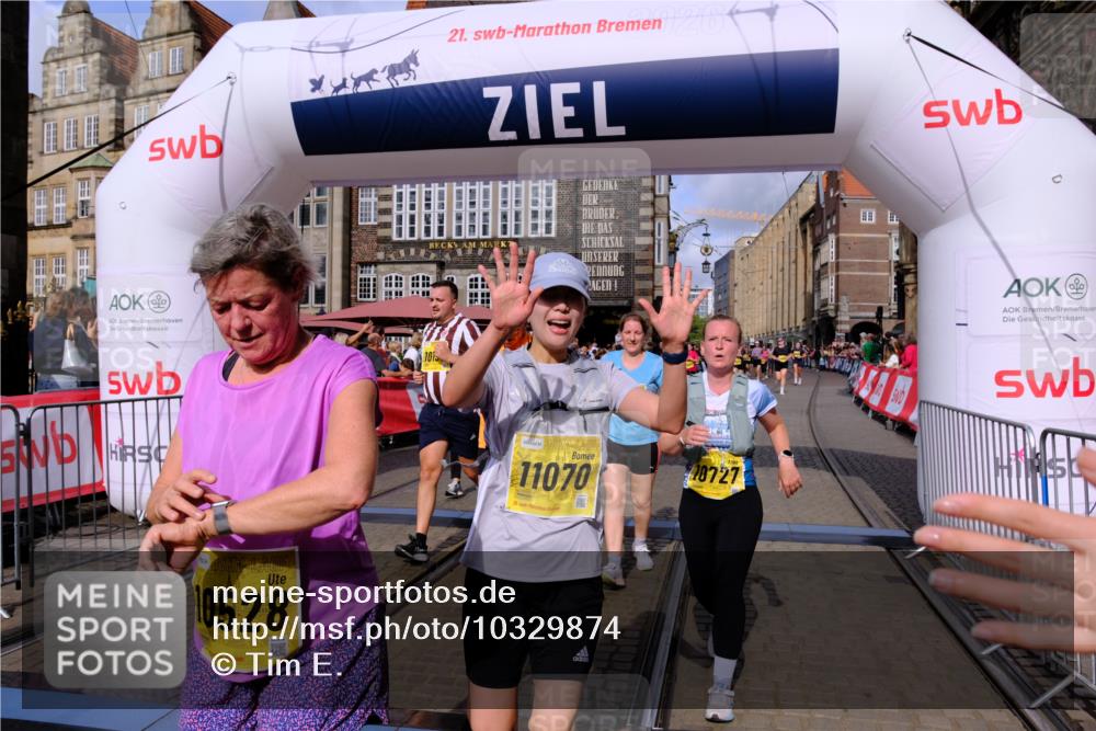 13.09.2026 - 21. swb-Marathon Bremen Tim E. http://msf.ph/oto/10329874 13.09.2026 11:03:27 Ziel 10150, 10185, 10195, 10237, 10528, 10531, 10598, 10715, 10724, 10727, 10731, 10959, 11070, 11095, 11493, 11676, 11830, 11836, 12068, 12214, 12421, 12432, 12483 meine-sportfotos.de