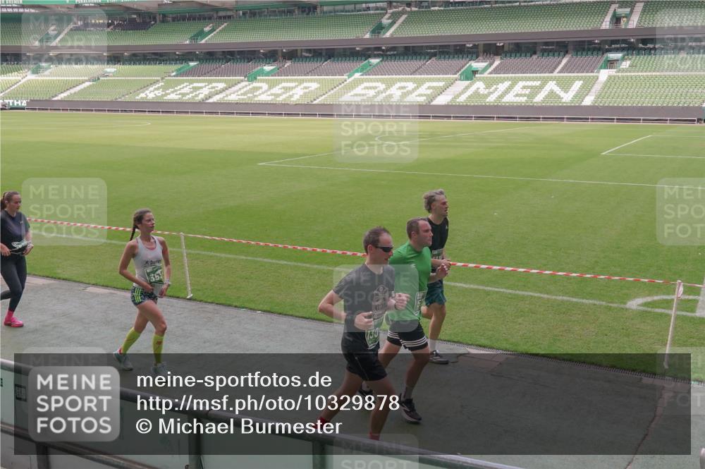 13.09.2026 - 21. swb-Marathon Bremen Michael Burmester http://msf.ph/oto/10329878 13.09.2026 13:00:49 Laufen im Stadion 135, 232, 242, 260, 282, 318, 342, 440, 651, 687, 745, 930, 1067, 1080, 1209, 1368, 1448, 1493, 1494, 1582, 1650, 1861, 1896, 1935, 1963, 2088, 2289, 2293, 2306, 2322, 2370, 2409, 2427, 2481, 2485, 2490, 2491, 2517, 2560, 2561, 2570, 2627, 2658, 2686, 2700, 2708, 2781, 2806, 2906, 2914, 2953, 2961, 2967, 3015, 3076, 3105, 3124, 3145, 3168, 3173, 3273, 3354, 3372, 3374, 3375, 3385, 3480, 3524, 3526, 3642, 3729, 3774, 3855, 3856, 3861, 3930 meine-sportfotos.de