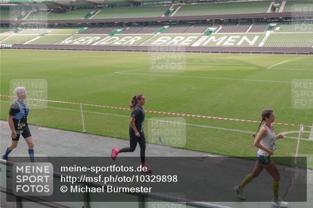 13.09.2026 - 21. swb-Marathon Bremen Michael Burmester http://msf.ph/oto/10329898 13.09.2026 13:00:51 Laufen im Stadion 135, 242, 260, 282, 318, 342, 440, 651, 687, 745, 930, 1067, 1080, 1209, 1368, 1448, 1493, 1494, 1582, 1650, 1861, 1896, 1935, 1963, 2088, 2289, 2293, 2306, 2322, 2370, 2409, 2427, 2481, 2485, 2490, 2491, 2517, 2560, 2561, 2570, 2627, 2658, 2686, 2700, 2708, 2781, 2806, 2906, 2914, 2953, 2961, 2967, 3015, 3076, 3105, 3145, 3168, 3173, 3273, 3354, 3372, 3374, 3375, 3385, 3480, 3524, 3526, 3642, 3729, 3774, 3855, 3856, 3861, 3930 meine-sportfotos.de