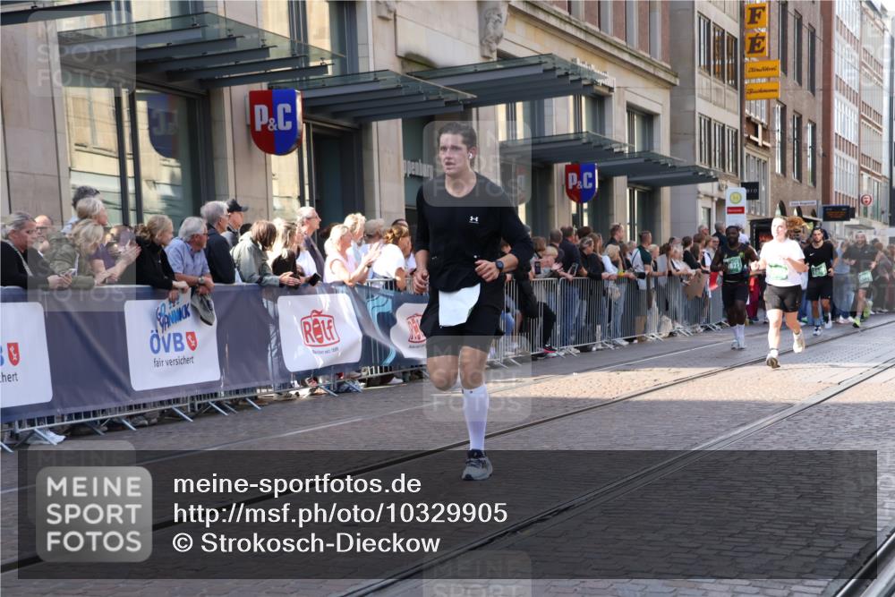 13.09.2026 - 21. swb-Marathon Bremen Strokosch-Dieckow http://msf.ph/oto/10329905 13.09.2026 13:21:54 Ziel 148, 1601, 1645, 2051, 2499, 3021, 3652, 4204, 4211, 6621, 7625, 7917, 8447, 8452, 8574, 8924, 9599, 9668, 9839, 141, 572, 1130, 1209, 1254, 2051, 2088, 2397, 2570, 3290, 3338, 3435, 3695, 3774, 3930, 3934, 4581, 4735, 5193, 5542, 6865, 6976, 7098, 7176, 8384, 8438, 8947, 9059, 9421, 10120, 13145 meine-sportfotos.de