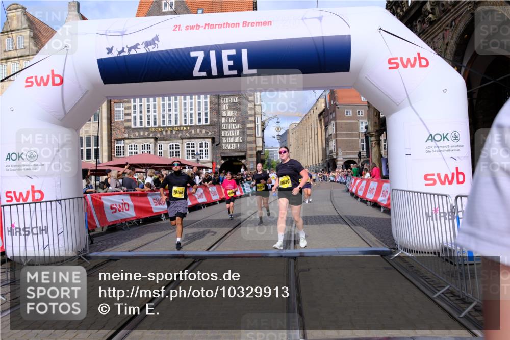 13.09.2026 - 21. swb-Marathon Bremen Tim E. http://msf.ph/oto/10329913 13.09.2026 11:03:32 Ziel 10092, 10150, 10195, 10237, 10309, 10528, 10531, 10598, 10715, 10724, 10727, 10904, 10959, 11070, 11493, 11676, 11830, 11836, 12068, 12184, 12185, 12214, 12421, 12432, 12483, 12611 meine-sportfotos.de