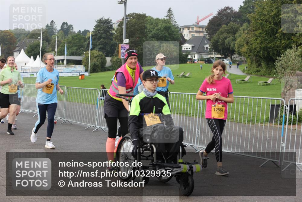 13.09.2026 - Kiel Lauf Andreas Tolksdorf http://msf.ph/oto/10329935 13.09.2026 09:31:18 Kiellinie 10325, 8102, 7786, 5489, 12561 meine-sportfotos.de